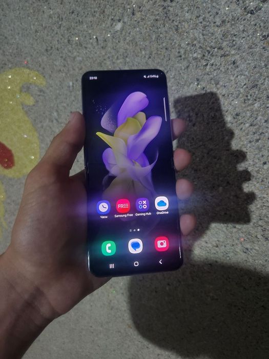 Samsung galaxy z flip 4