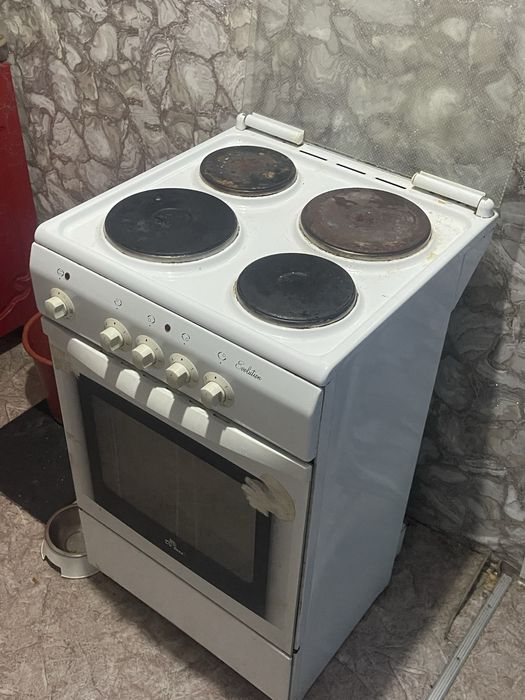 Продам электро плиту духовку