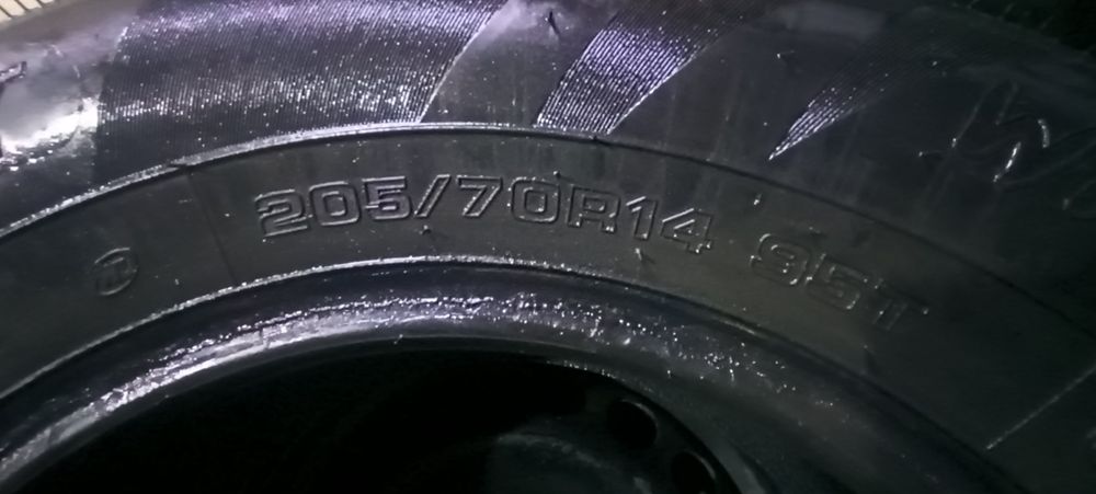 Коболт ва бошка автомабилларга тогри келади шина балон Янги