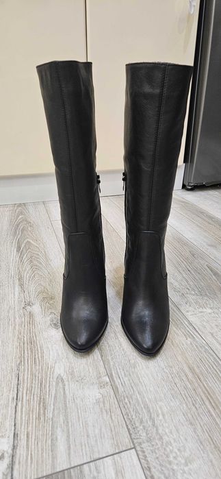 Черни ботуши Дарис, висок ток, неносени, само пробвани