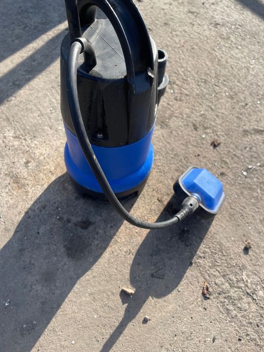 Продава се работеща помпа