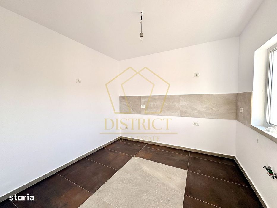 Duplex cu 4 camere, despărțite prin camera tehnica | Mosnita Noua