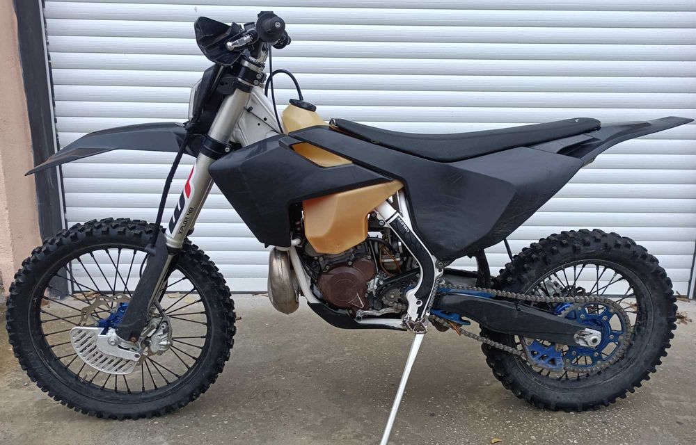 Husqvarna TE300 Регистриран