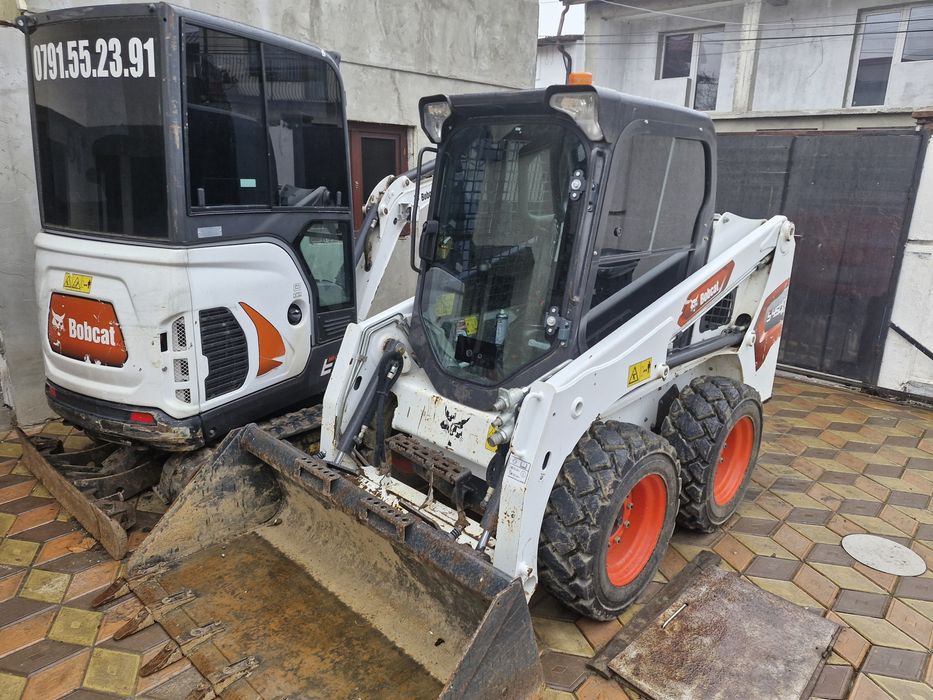 Excavator /bobcat pentru șanțuri, fose ,fundatii