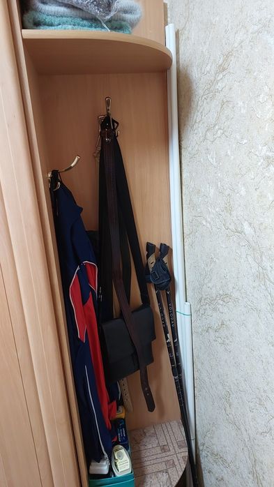 прихожка  продам   с зеркалом