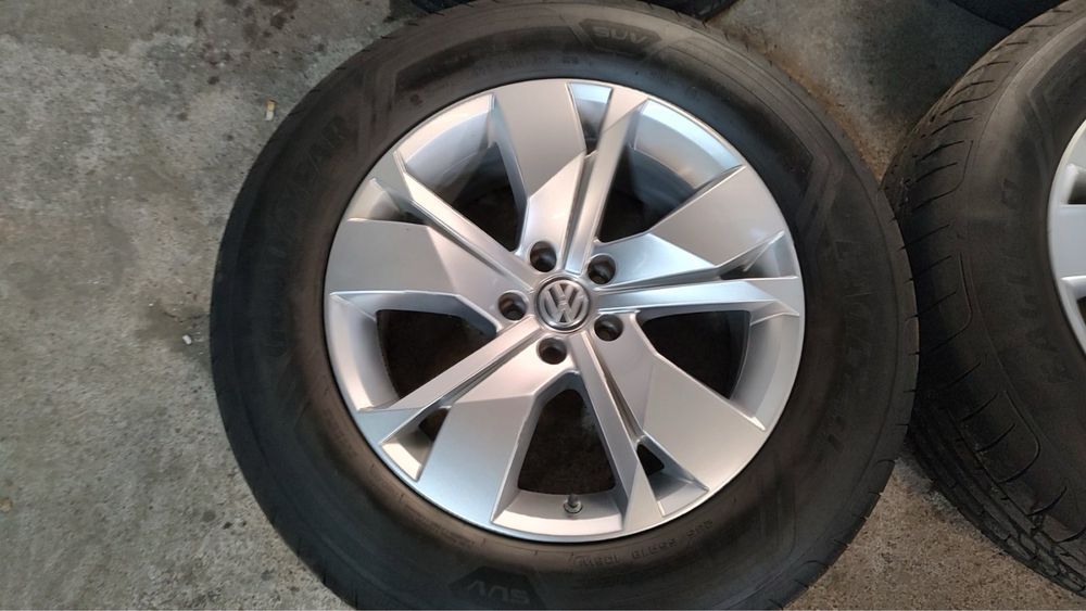 Volkswagen Touareg – 18 цола