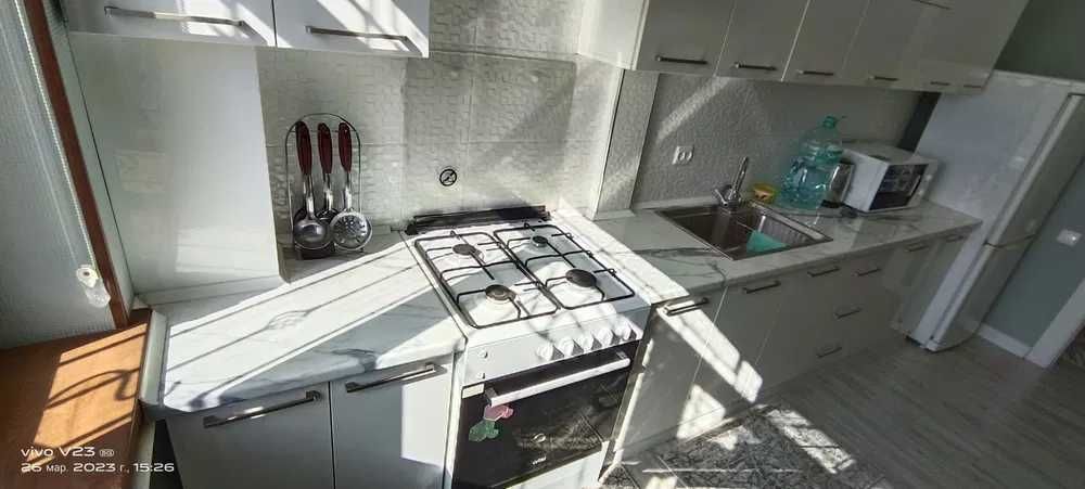 кирпичный домдан 1 каватдан 2 хонали квартира сотилади Шарк-2