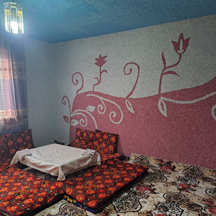 Hovli uy sotiladi 6 sotix 5 xona+ ayvon hujjatlari joyida