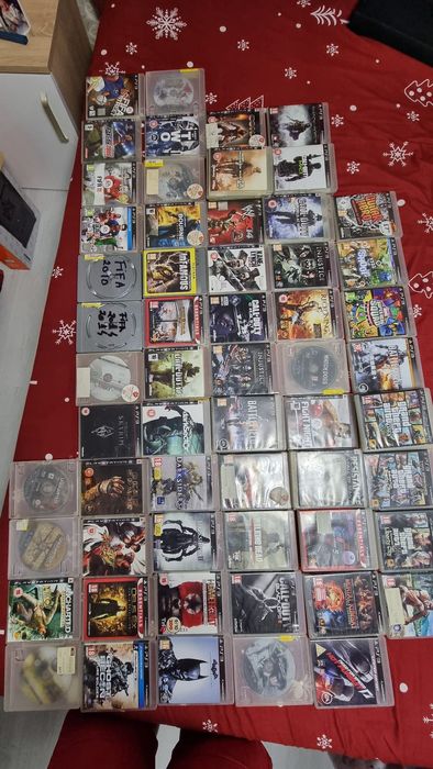 Vand jocuri ps3  lot de 71 jocuri