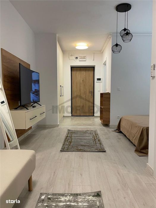 Garsoniera | Hils Brauner | Metrou