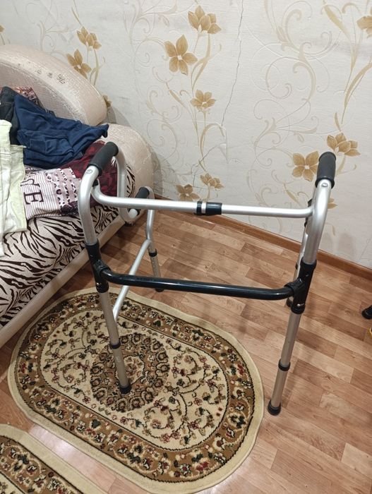 Ходунки для взрослых