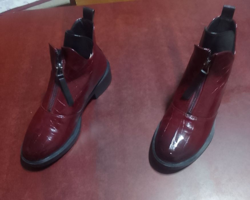 Ботинки женские 37