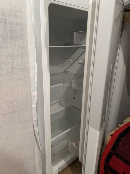 Frigidere Candy si Indesit (se pot vinde separat)