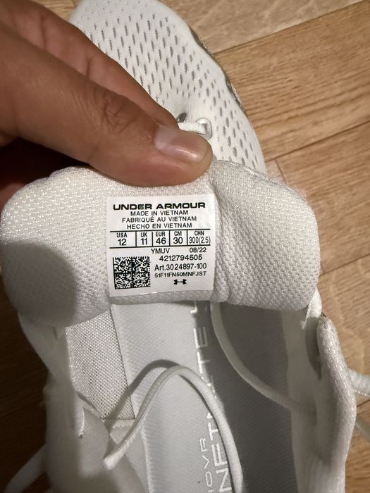 Кроссовки новые Under armour hovr infinity 4