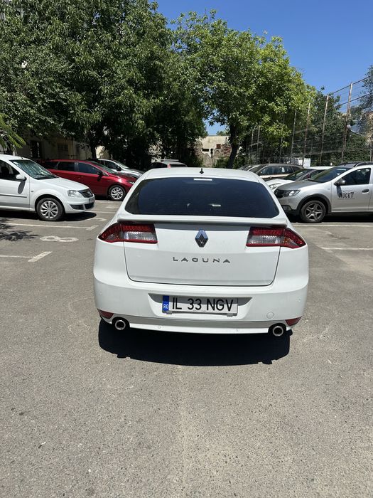 Renault laguna 3 avariat
