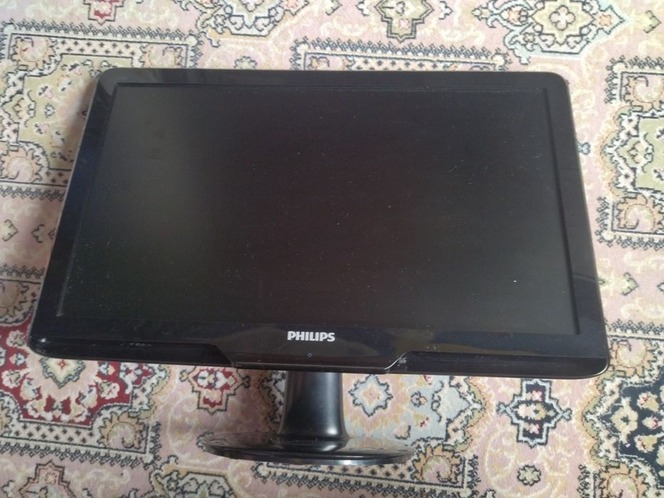 Монитор Philips 224E2 (21.5", Full HD)
