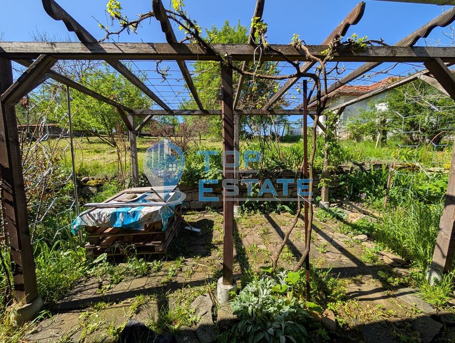 Автентична реновирана къща в град Елена