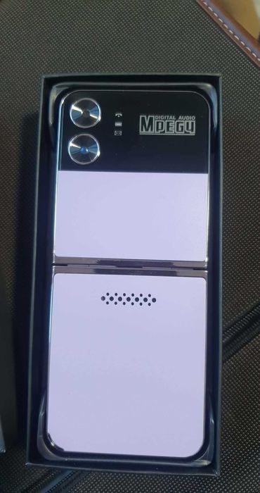 Vand telefon cu 4 sim-uri simultan !!!