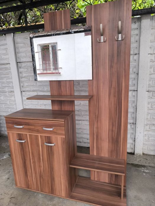 Продам шкаф для прихожей