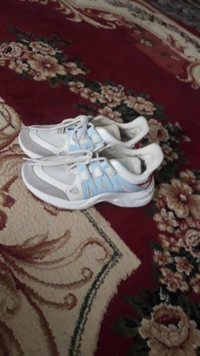 продаётся красофка женская размер 38 ёшларга булади италядан келтирилг