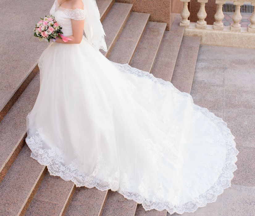 Свадебное платье