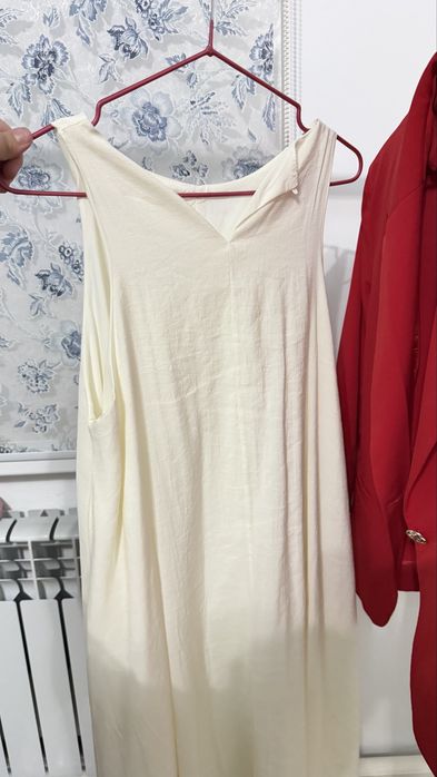 Летние платья в отличном состояние!!!