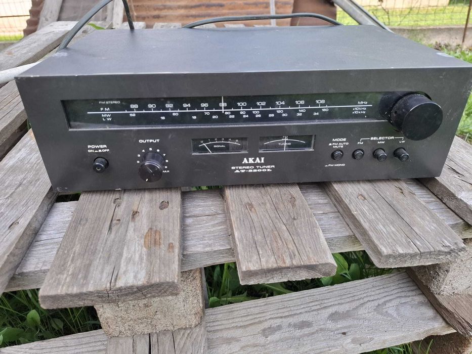 Vand vintage tuner Akai At-2200L defect