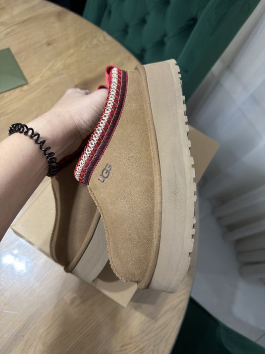 Ugg tazz marimea 37