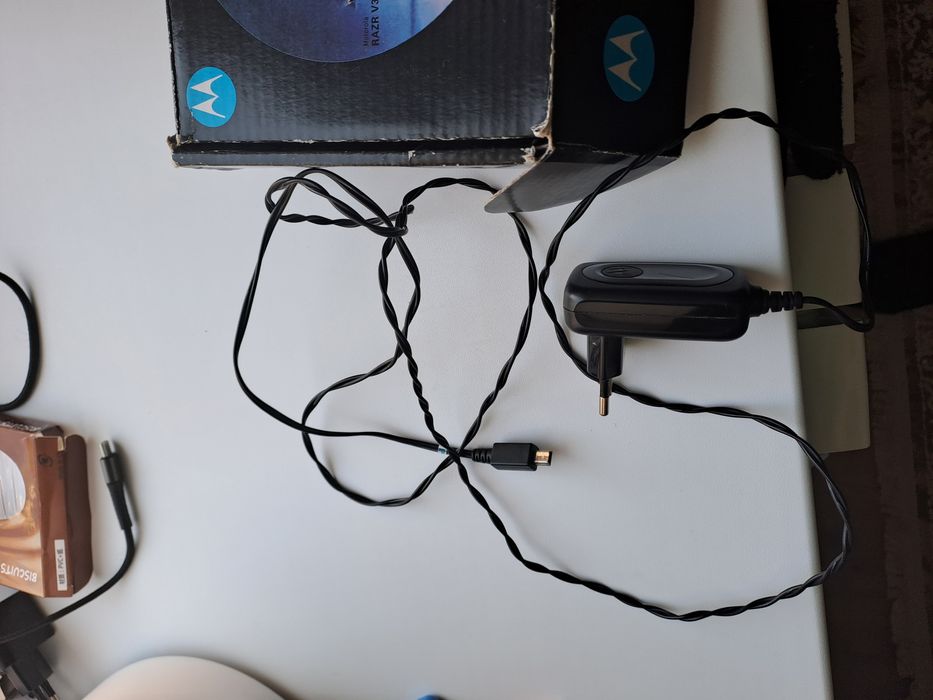 Сотовый телефон Motorola V3i