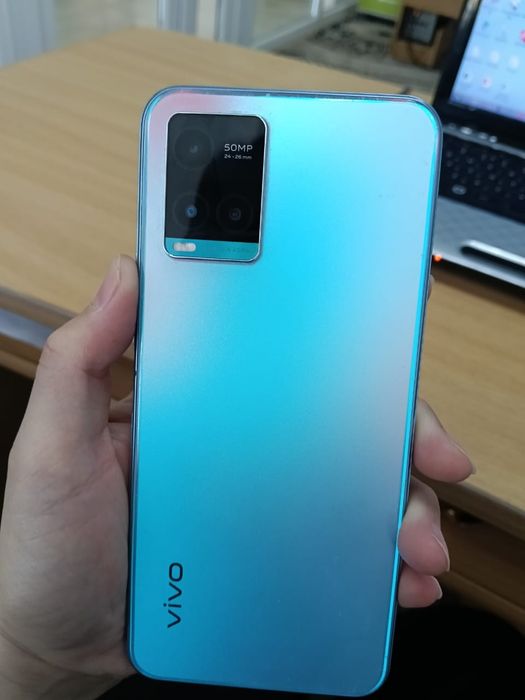 Продам телефон vivо Y33S