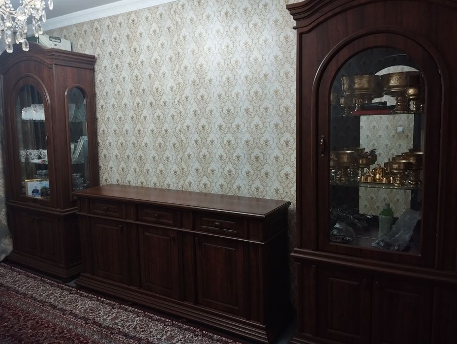 Комод с пинал для гостиной