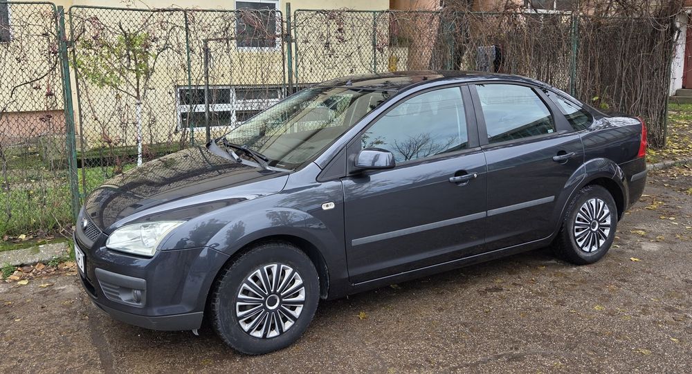 Ford focus sedan