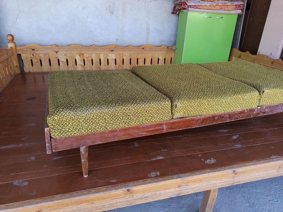 Винтажная Кровать-тахта из Восточной Европы.