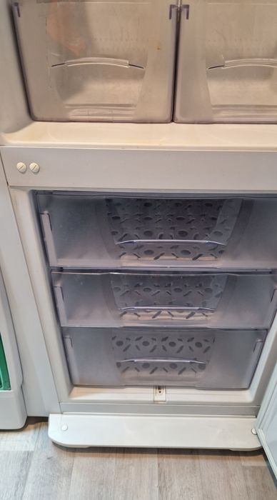 Холодильник Бирюса