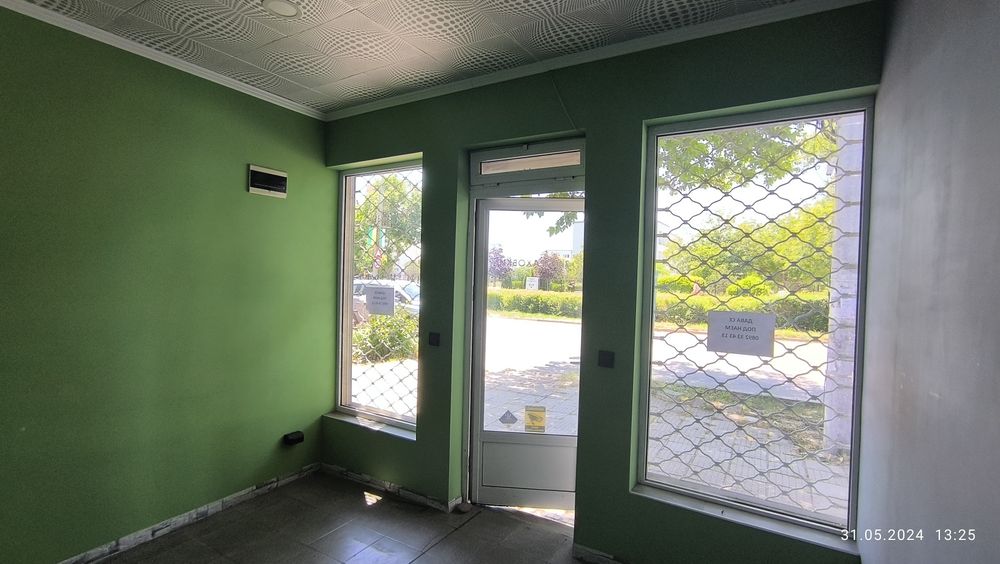 Дава се под наем Магазин в Ямбол, Граф Игнатиев - 20 кв.м за 204 € - Снимка #5