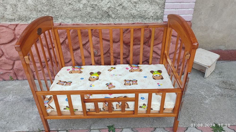 Детский манеж. С матрасом