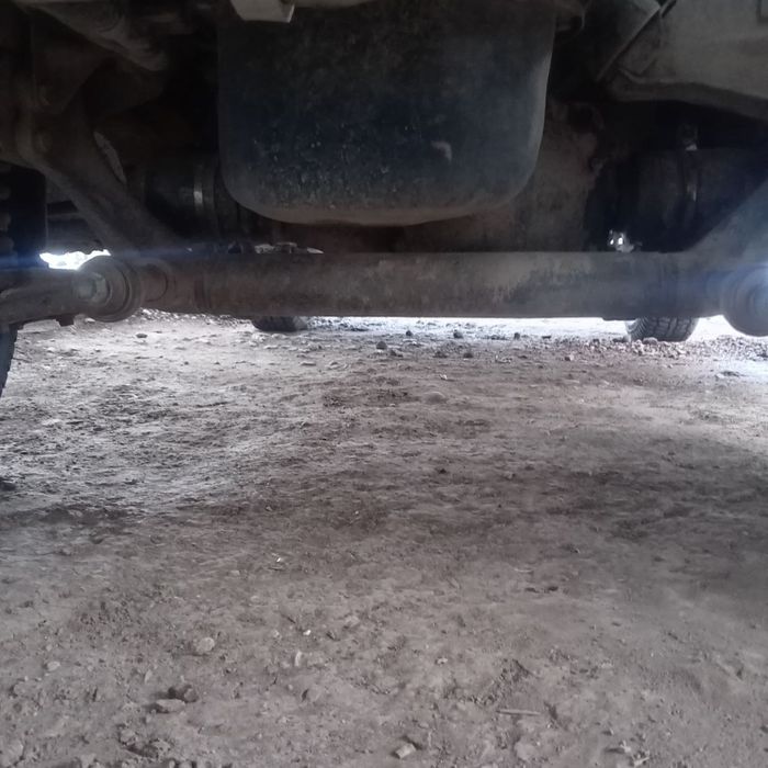 Niva yaxshi xolatda srochna sotiladi