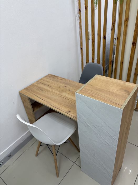 Маникюрный стол