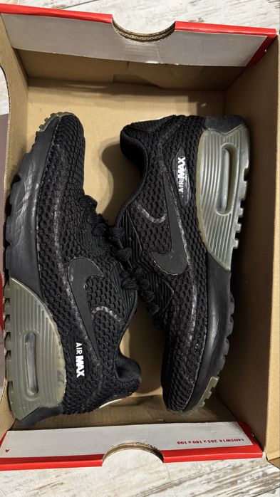 Nike обувки          .