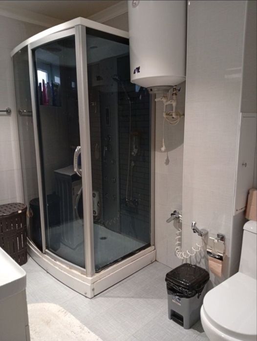 3/3/4 Дархан 77 серия  75 кв.м Кирпич .Мебель, техника