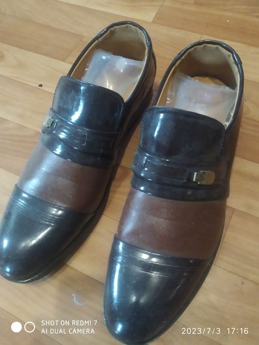Продам туфли в нутри кожа