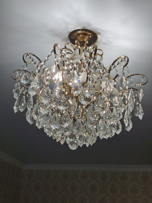 Продам люстру бу