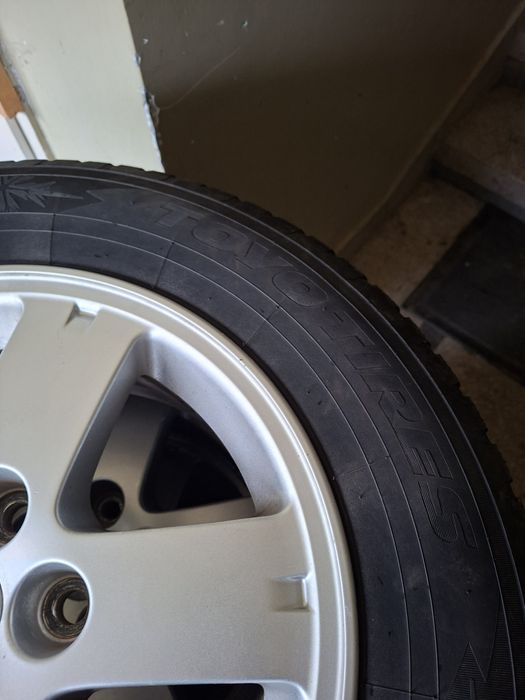 Зимни гуми Toyo 215/65R16