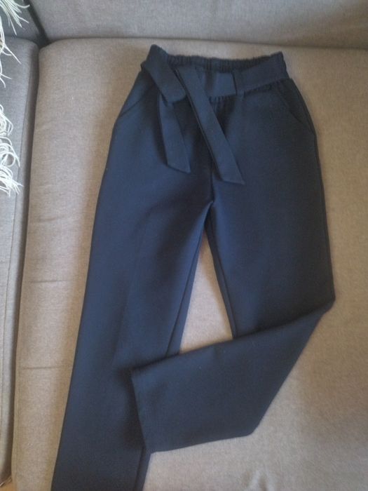 Продам пакет вещей на  8-9 лет