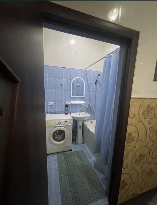 2/1/4  Аренда ! Максим Горький ,Бий 60 кв.м . Ор-р 71 школа