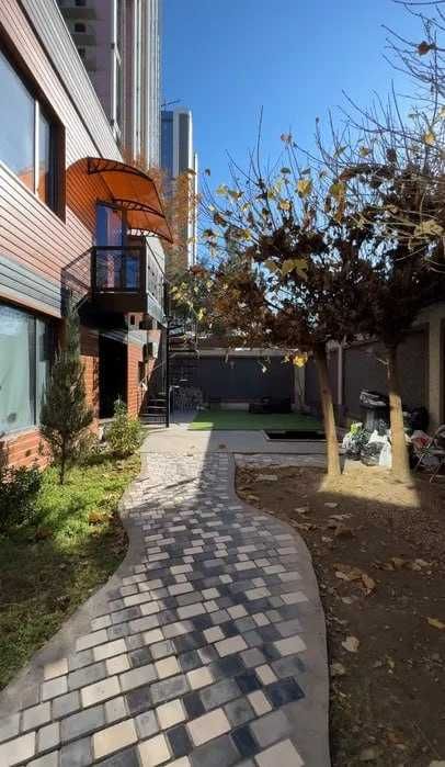 Продаётся здание - офис ресторан кафе