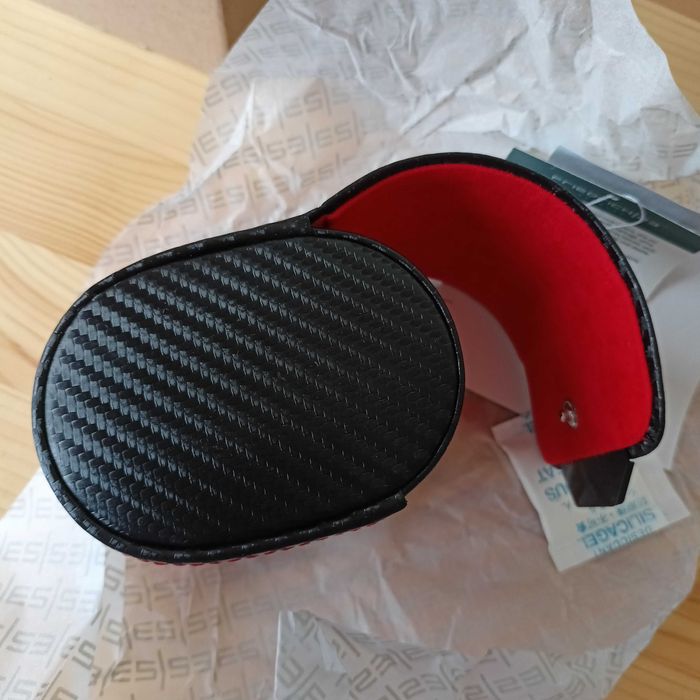 Луксозен калъф за часовник / пътувания Carbon на Friedrich Germany