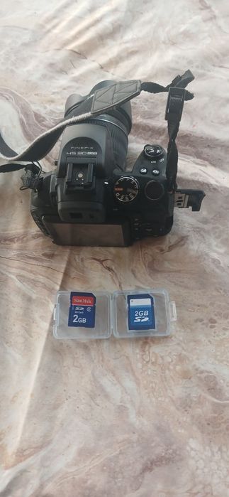 an stare forte buna 
camera foto FUJIFILM 
FINEPIX HSBO EXR
FINEPIX HS