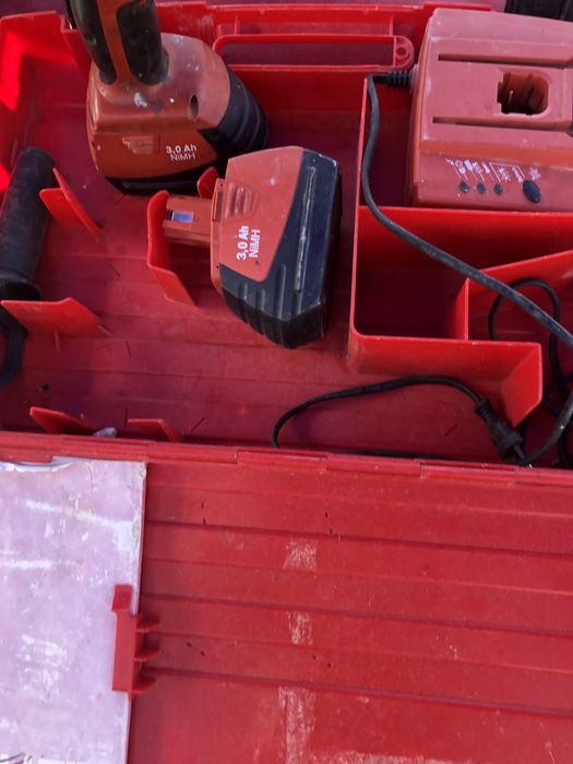 De vanzare filetanta pe acumulator Hilti