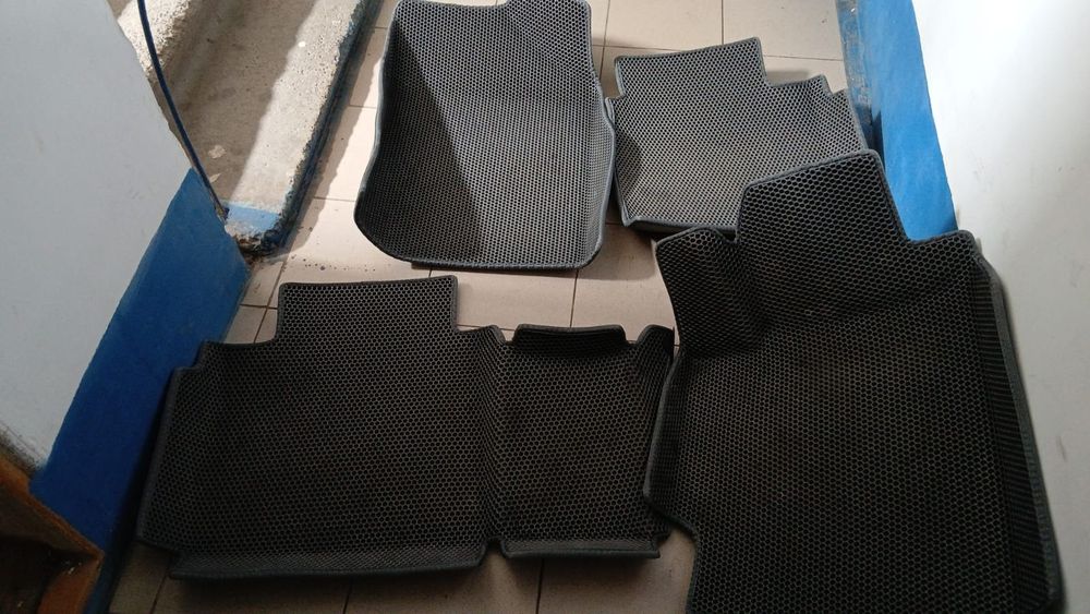 Полики для салона резиновые